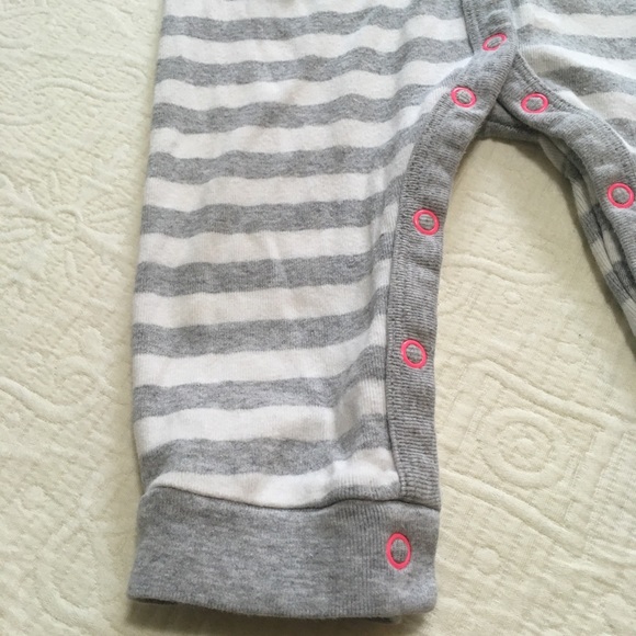 12m (4/$20) Hooded Romper by Carter’s - Picture 2 of 10